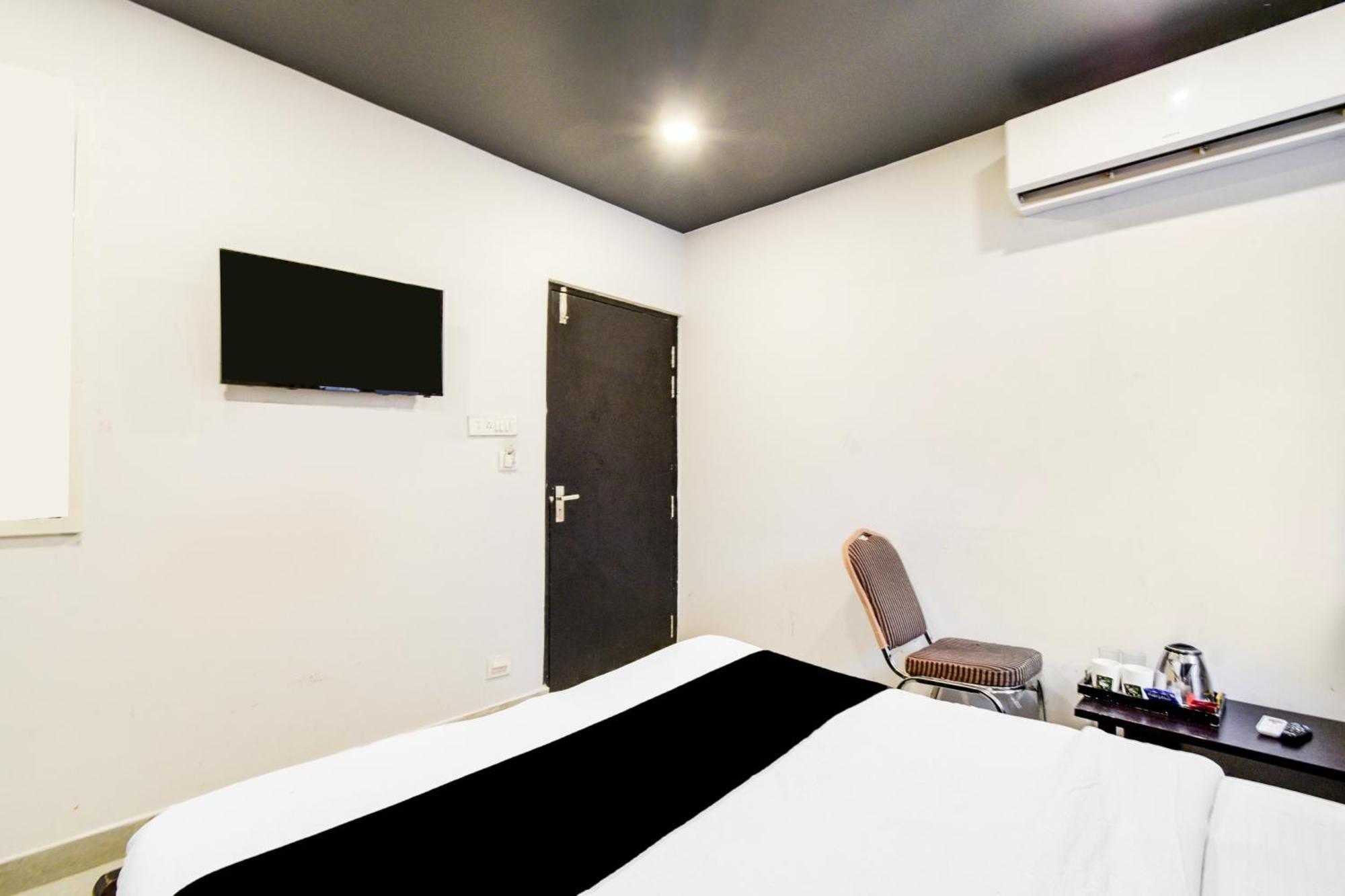 Hotel Super Townhouse Alwal Road Trimulgherry Exterior foto